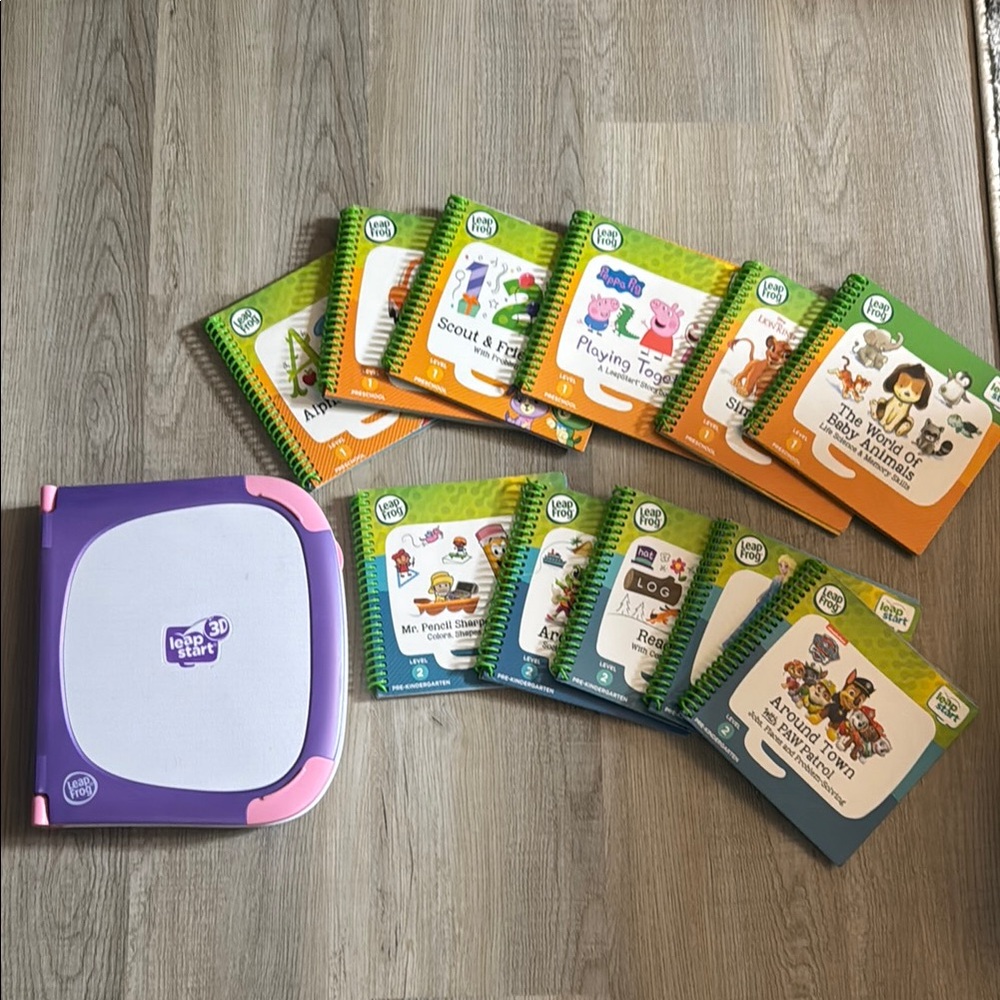 LeapStart 3D  Interactive Learning System with books